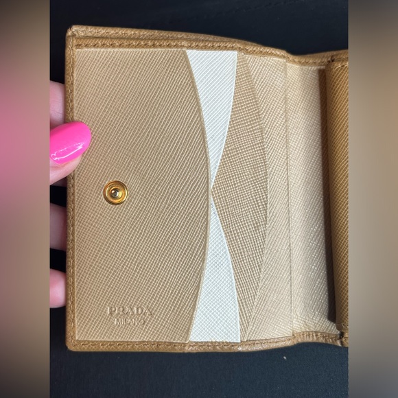 Authentic Prada wallet - Picture 10 of 12